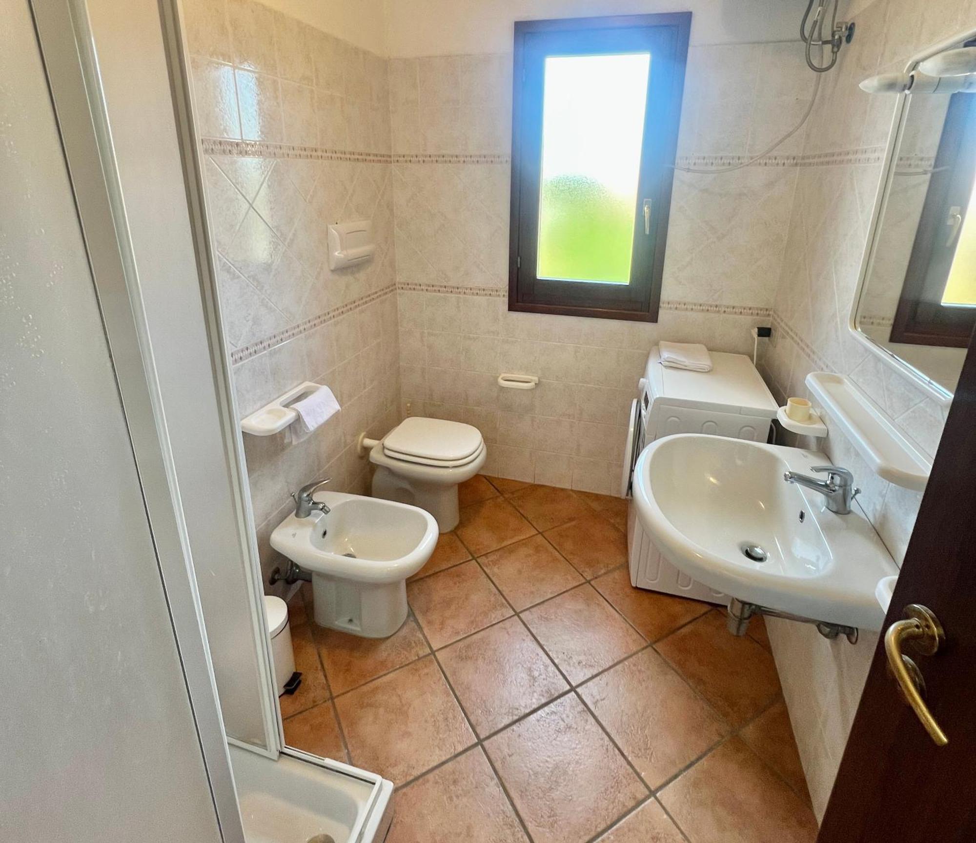 Iss Travel, La Ginestra - 2-Bedroom Apartment With Terrace And View Over Tavolara Island San Teodoro  Extérieur photo